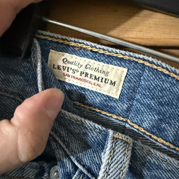 Levi’s Premium High Loose Wide Leg Jeans - Picture 6 of 11
